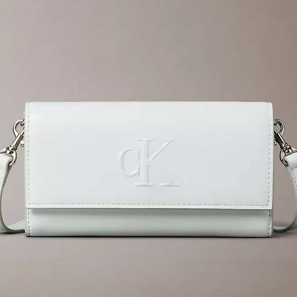 Calvin Klein Sculpted Impression Wallet - Picture 1 of 2